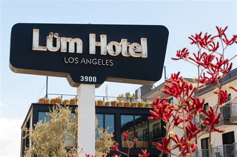 Centrally Located Hotel in Inglewood